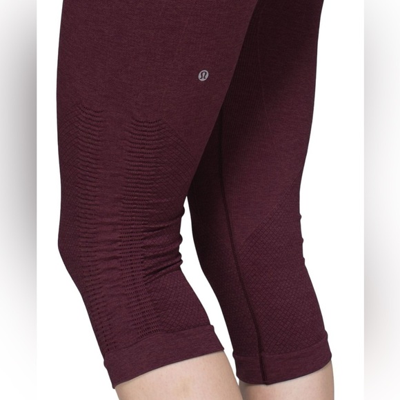 Lululemon In The Flow Crop II Bordeaux Drama Maroon Sz 4 - Picture 2 of 12